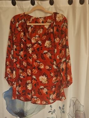 Floral V-Neck Women’s Blouse - Red